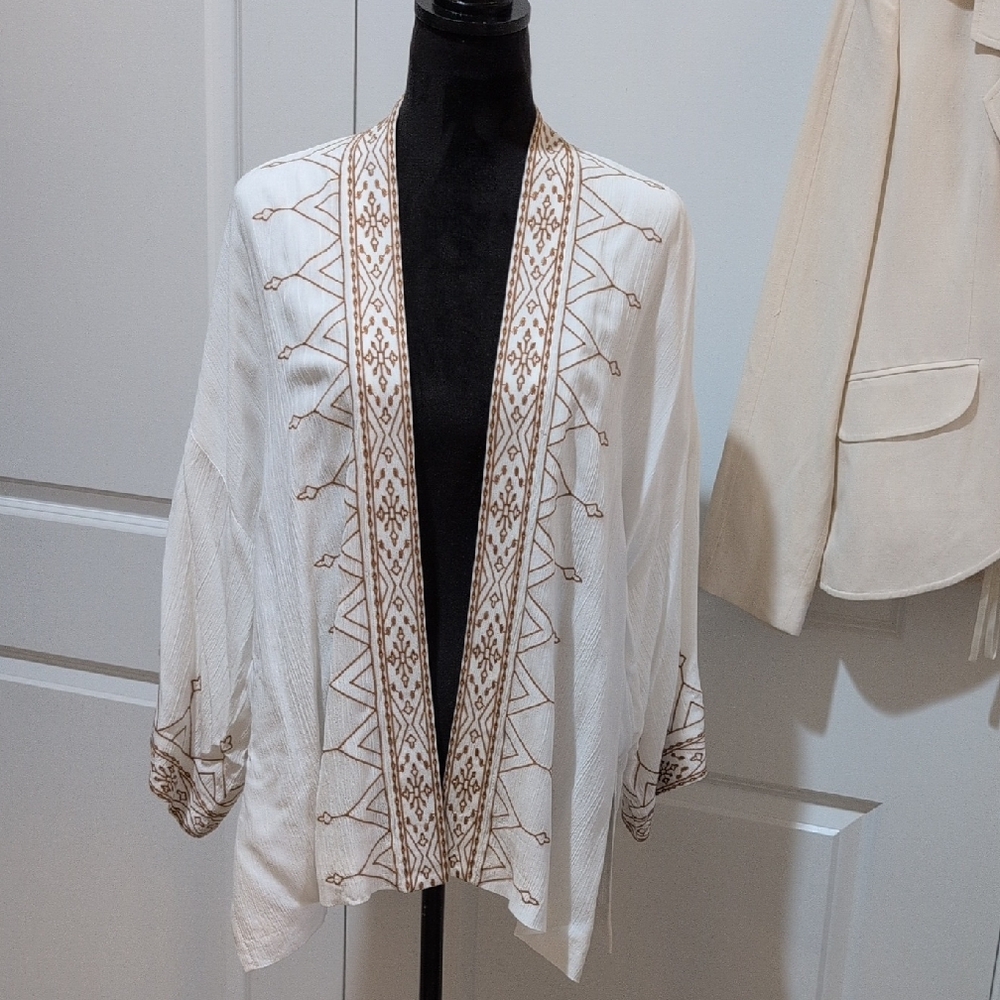 NWOT Chicos Short Kimono